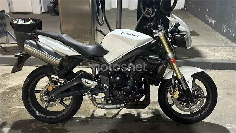 Triumph Street Triple – Vista 14