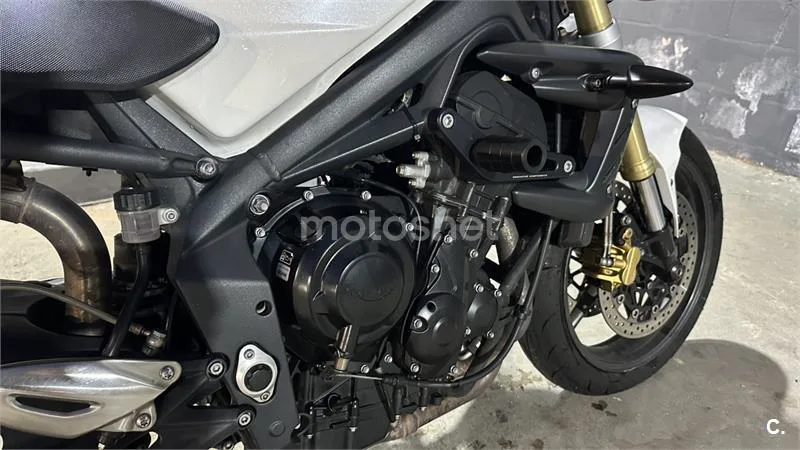 Triumph Street Triple – Vista 7