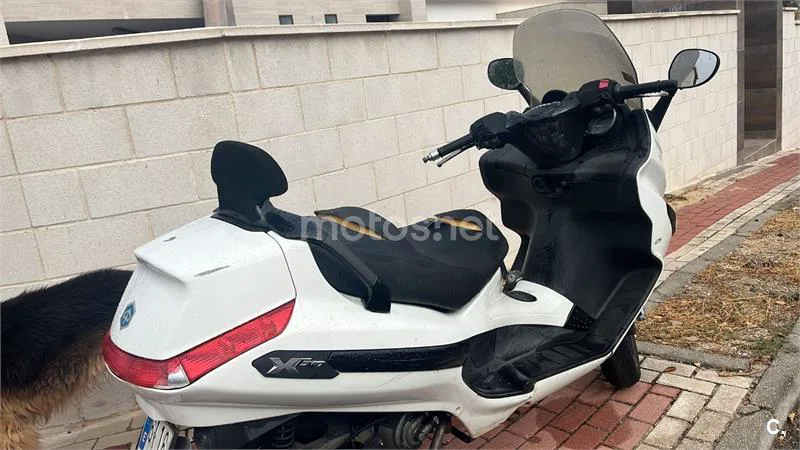 Piaggio X EVO 125 – Vista 4