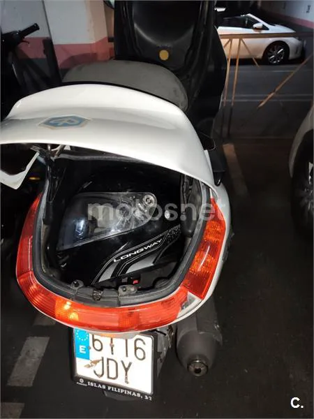 Piaggio X EVO 125 – Vista 6