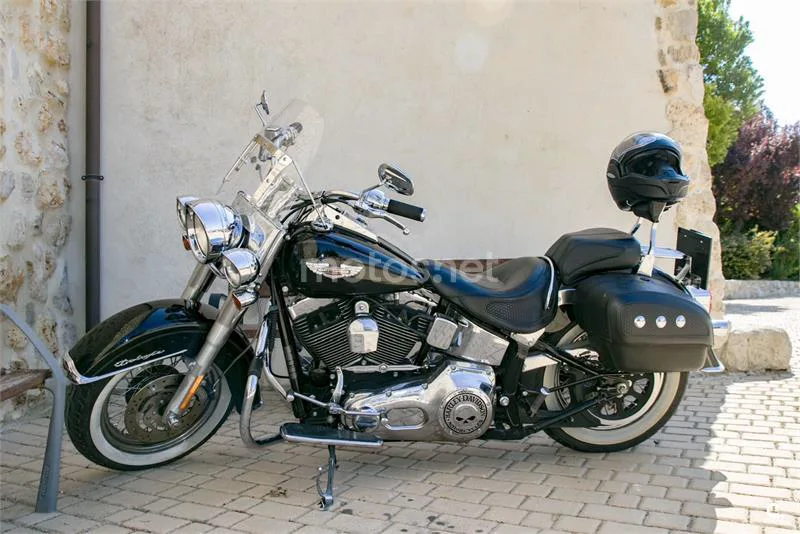 Harley-Davidson Softail Deluxe – Vista 2
