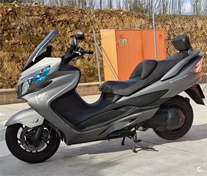 Suzuki Burgman 400 – Vista 2