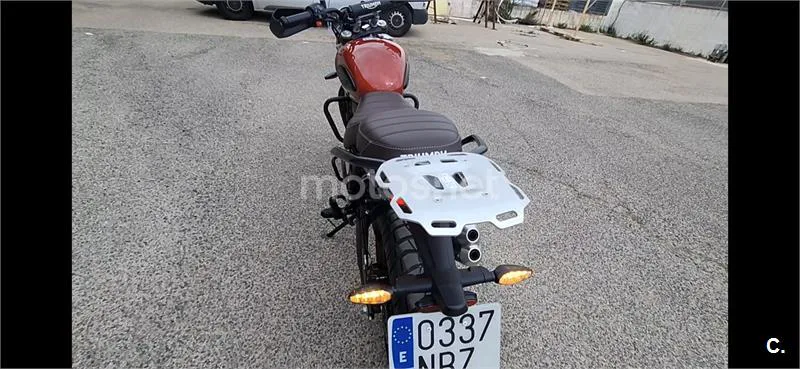 Triumph Scrambler 400 X – Vista 7