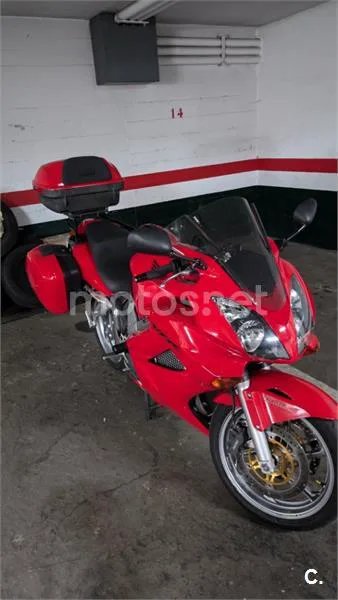 Honda VFR 800 FI – Vista 4