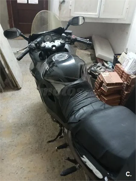 Suzuki GSX 750 F – Vista 3