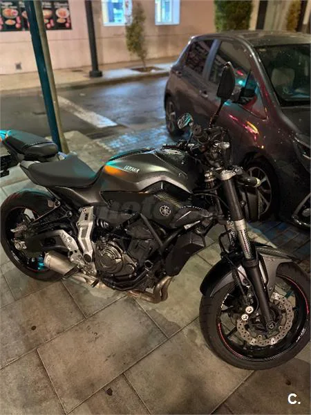 Yamaha MT-07 – Vista 3
