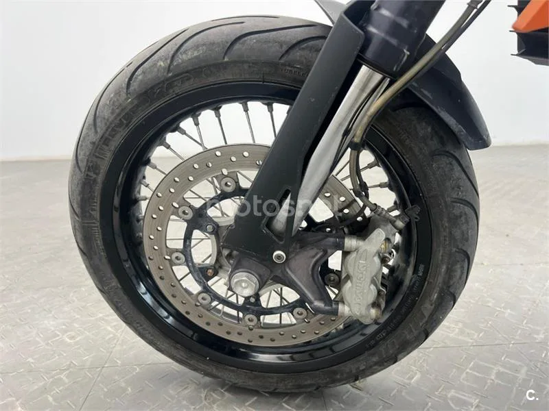 KTM 690 SMC R – Vista 11