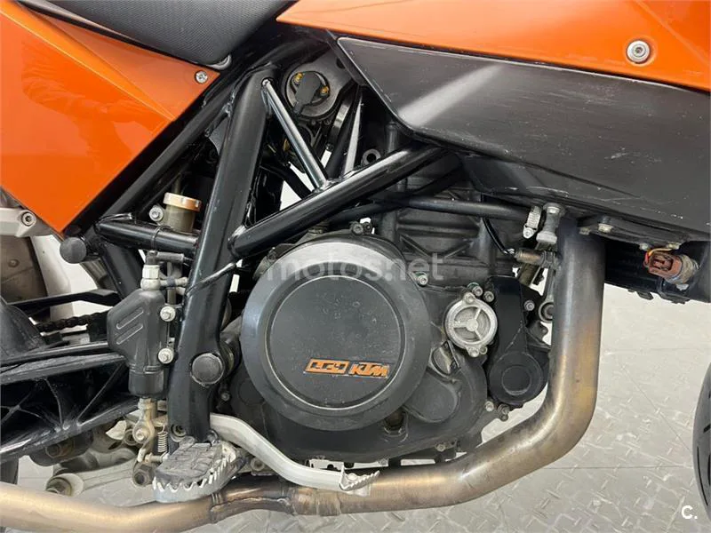 KTM 690 SMC R – Vista 10