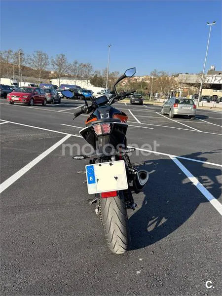 KTM 125 – Vista 2