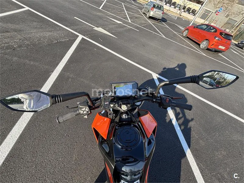KTM 125 – Vista 7