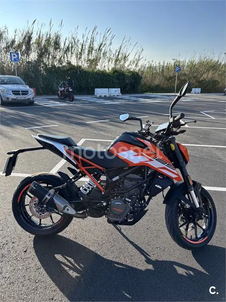 KTM 125 – Vista 8