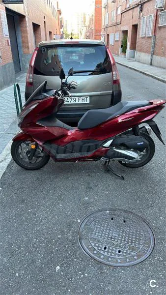 Honda PCX 125 – Vista 4
