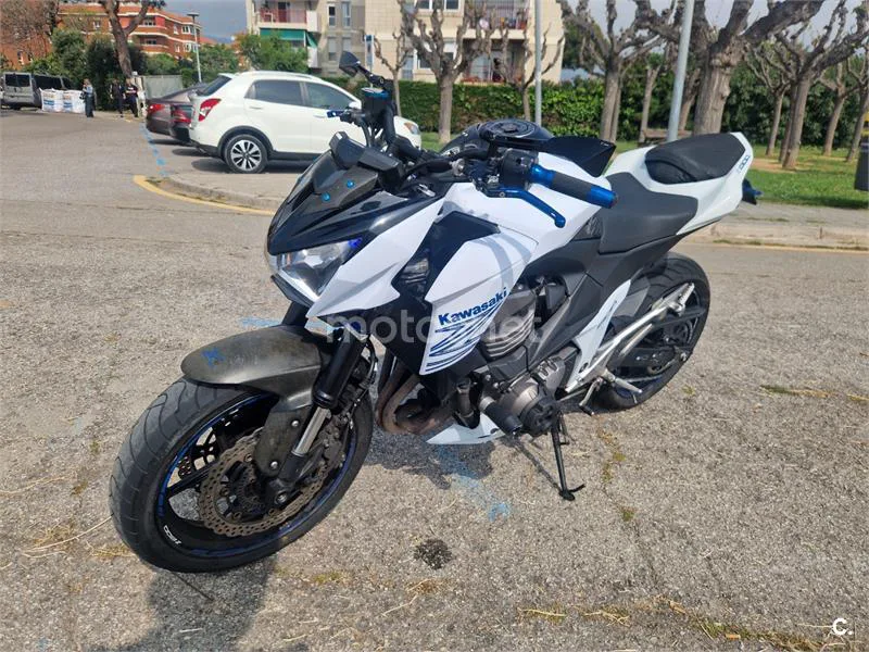 Kawasaki Z 800e – Vista 3