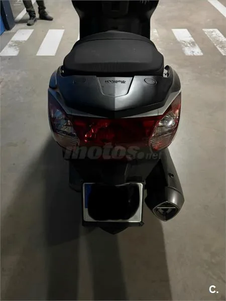 Kymco Super Dink 300i – Vista 5