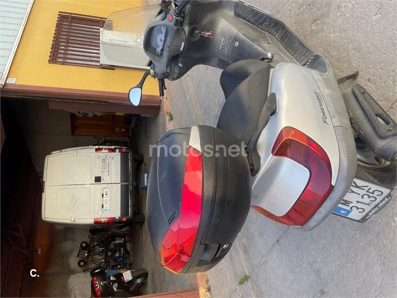Honda FES 250 FORESIGHT – Vista 4