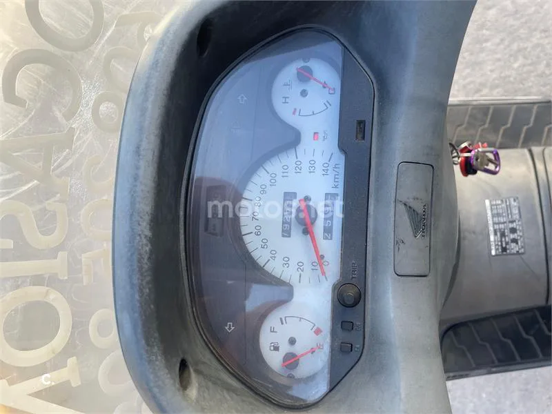 Honda FES 250 FORESIGHT – Vista 6