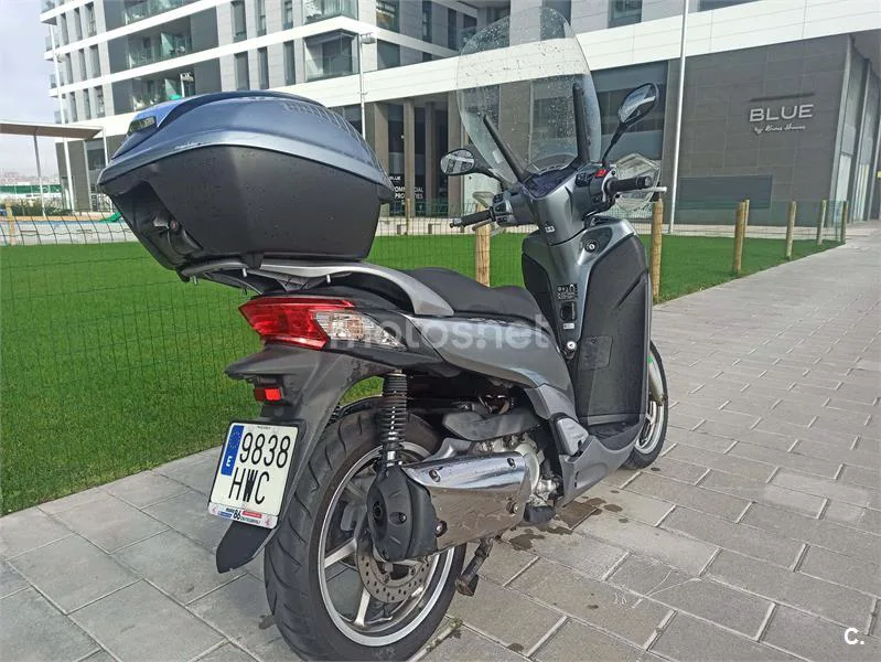 Honda SH300i – Vista 3