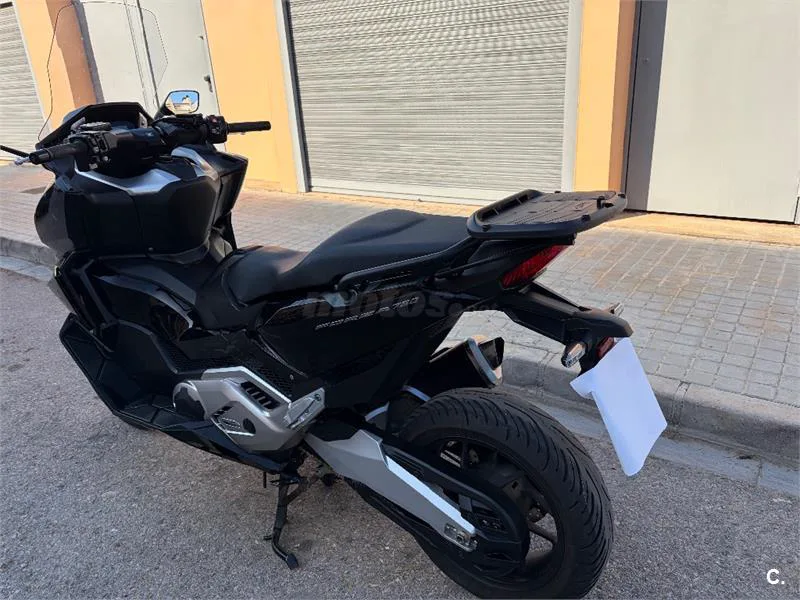 Honda Forza 750 – Vista 3