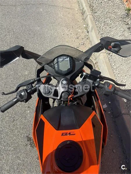 KTM 125 – Vista 10