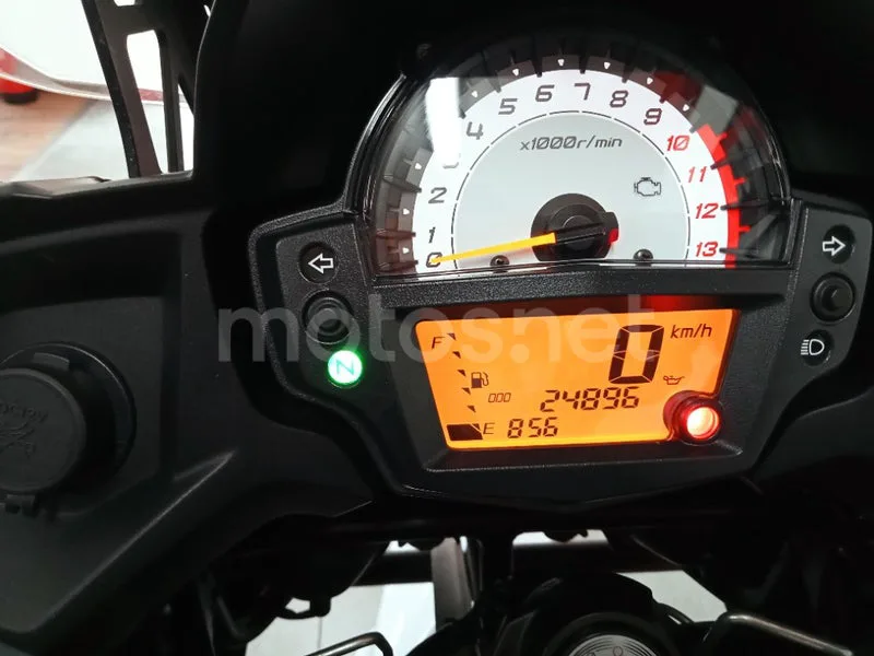 Kawasaki Versys – Vista 11