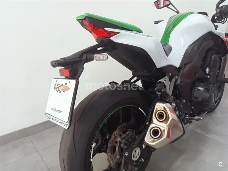 Kawasaki Z1000 – Vista 11