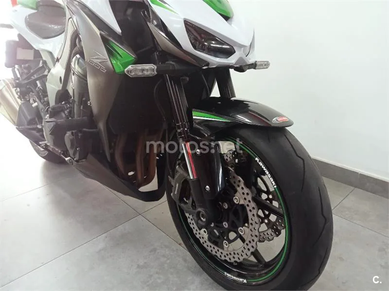Kawasaki Z1000 – Vista 6
