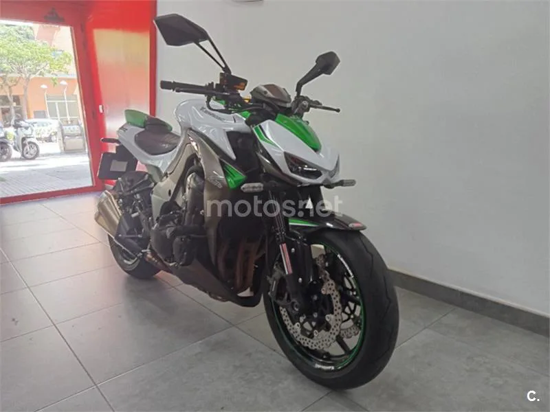 Kawasaki Z1000 – Vista 7