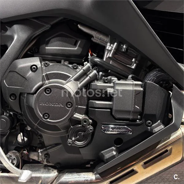 Honda NT1100 – Vista 5