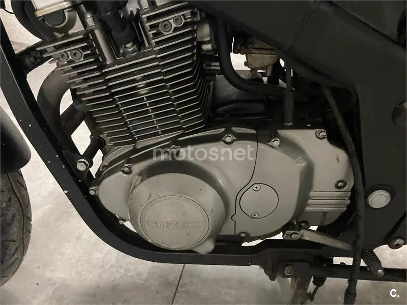 Suzuki GS 500 – Vista 3