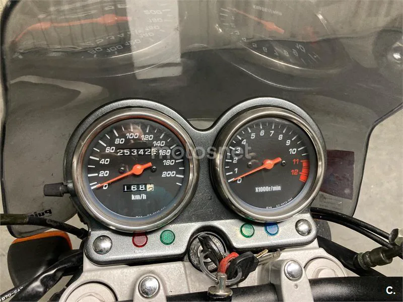 Suzuki GS 500 – Vista 6