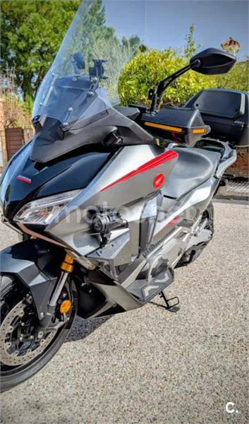 Honda Forza 750 – Vista 3