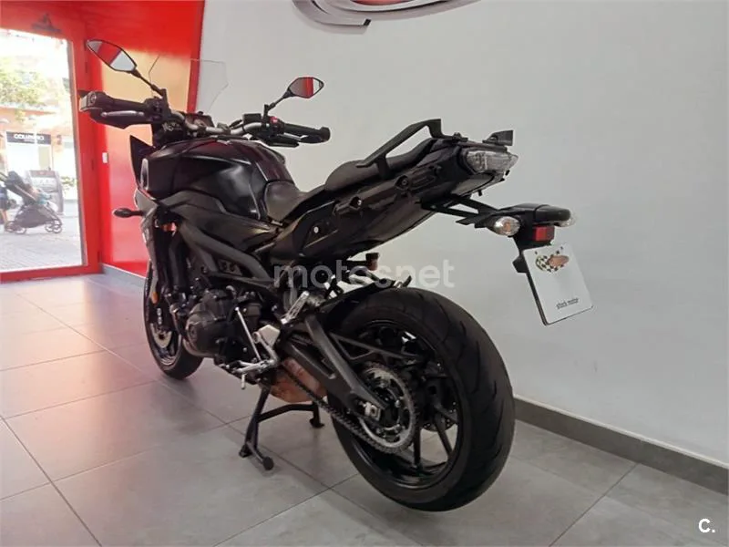 Yamaha MT-09 – Vista 5