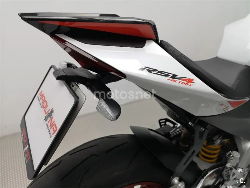 Aprilia RSV4 Factory – Vista 12