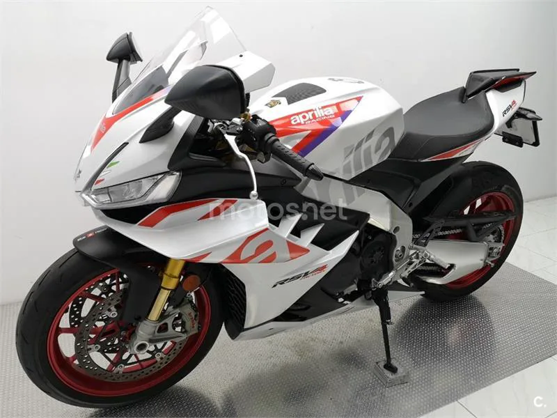 Aprilia RSV4 Factory – Vista 14