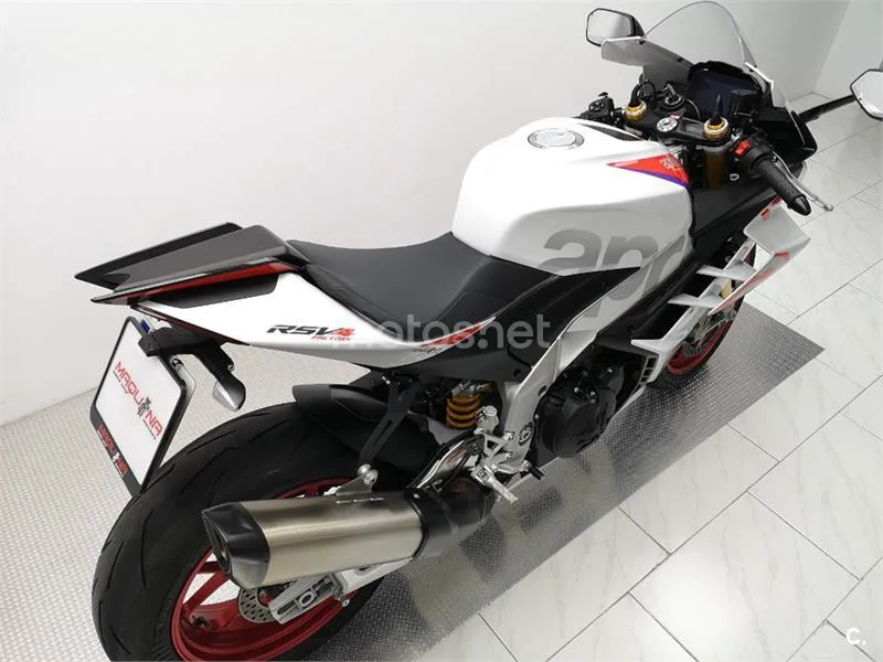 Aprilia RSV4 Factory – Vista 4