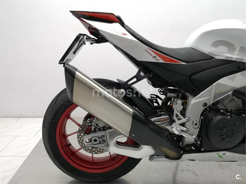 Aprilia RSV4 Factory – Vista 5