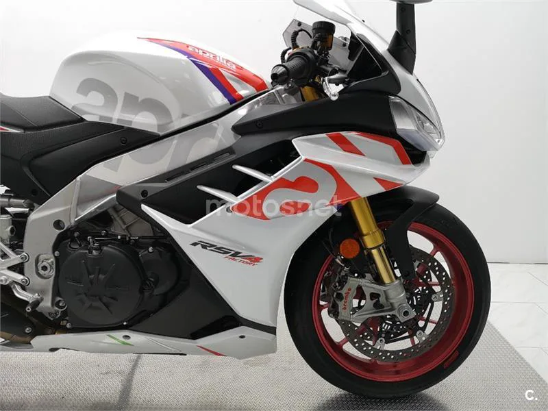 Aprilia RSV4 Factory – Vista 6