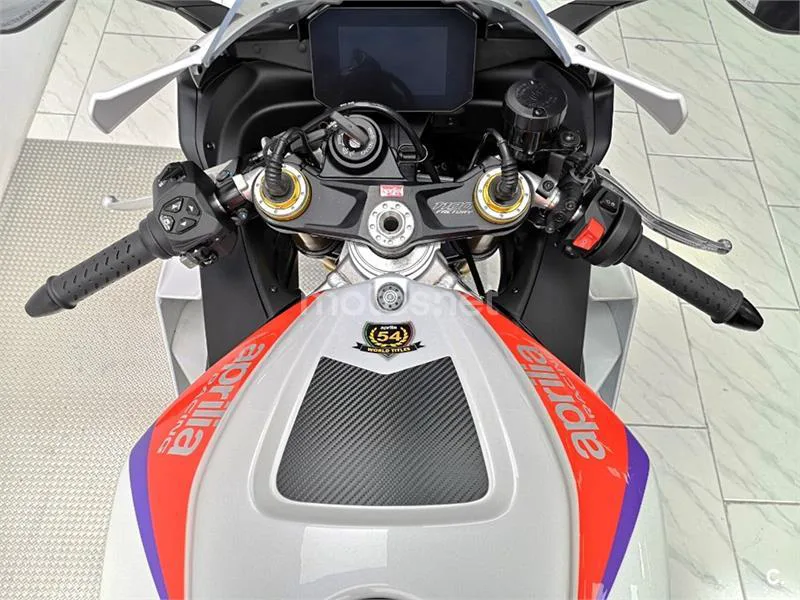 Aprilia RSV4 Factory – Vista 7