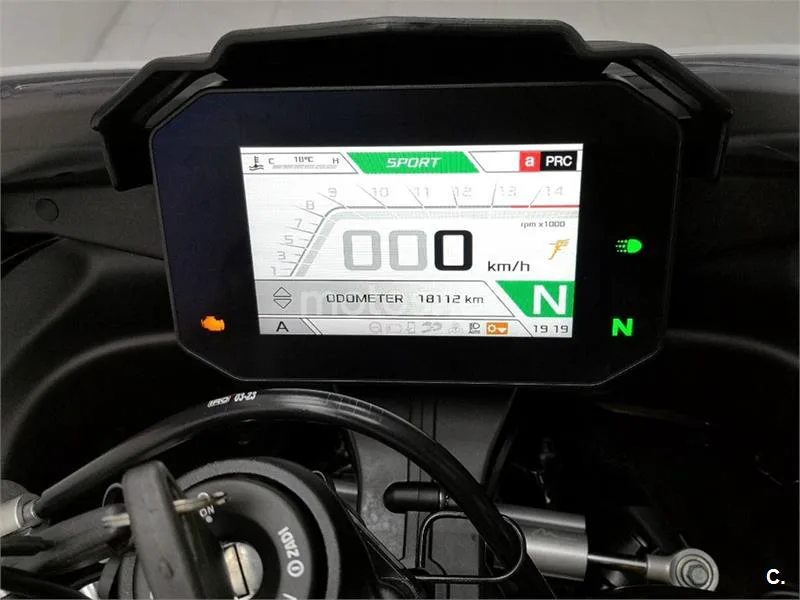 Aprilia RSV4 Factory – Vista 10