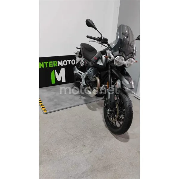 Moto Guzzi V85 Strada – Vista 3