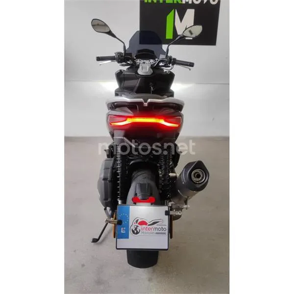 Aprilia SR GT 125 – Vista 5