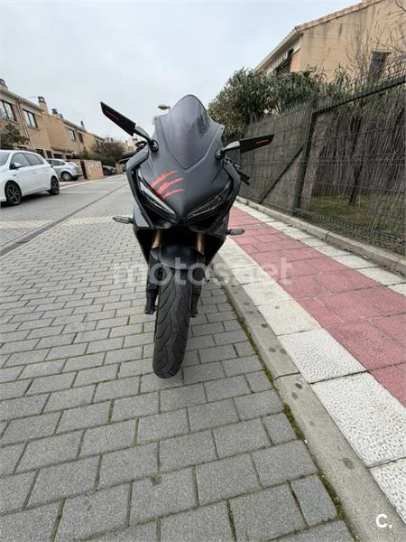 Honda CBR 650 R – Vista 3
