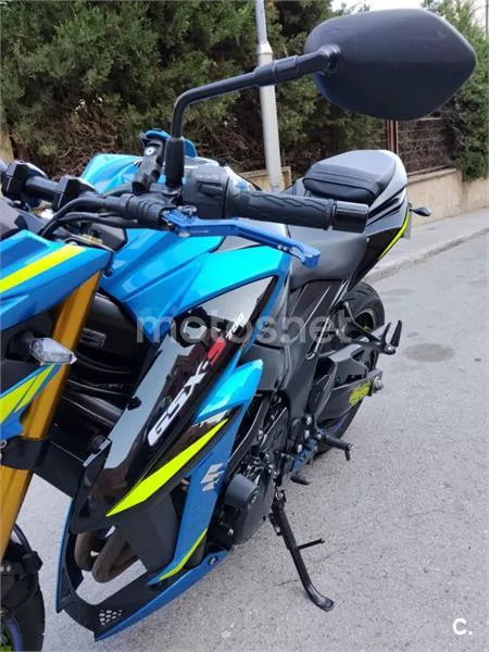 Suzuki GSX-S750 – Vista 13