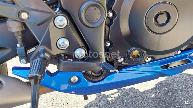 Suzuki GSX-S750 – Vista 17