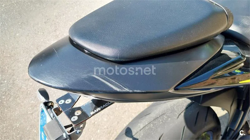 Suzuki GSX-S750 – Vista 22