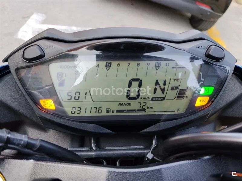 Suzuki GSX-S750 – Vista 7