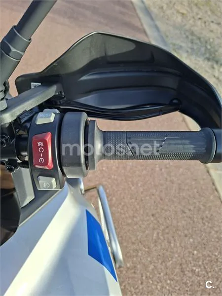 Voge 900DSX – Vista 16
