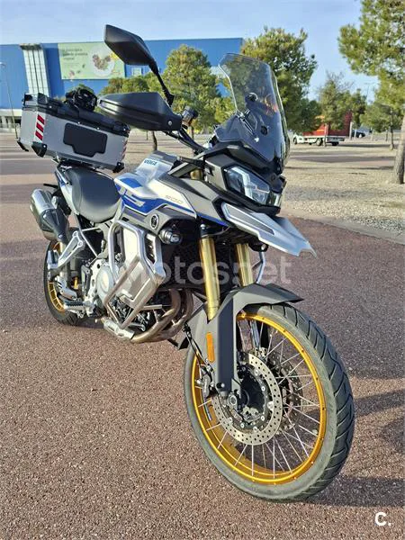Voge 900DSX – Vista 17