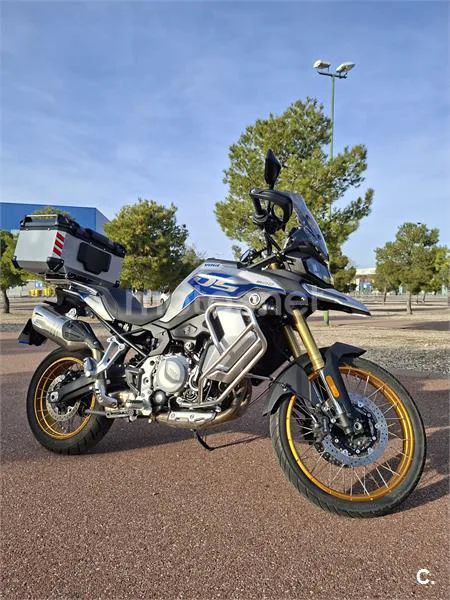 Voge 900DSX – Vista 20