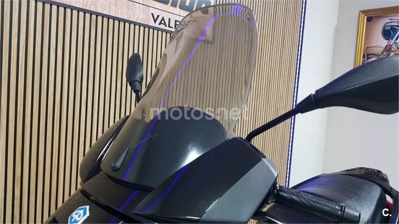 Piaggio X7 Evo 300 – Vista 19